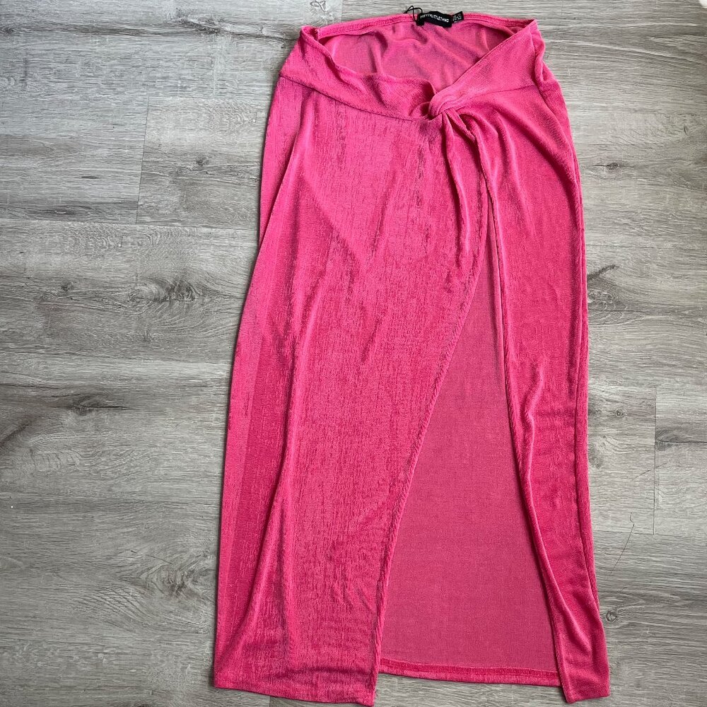 PRETTYLITTLETHING Slinky Hot Pink ThighHigh  Maxi skirt sz_8